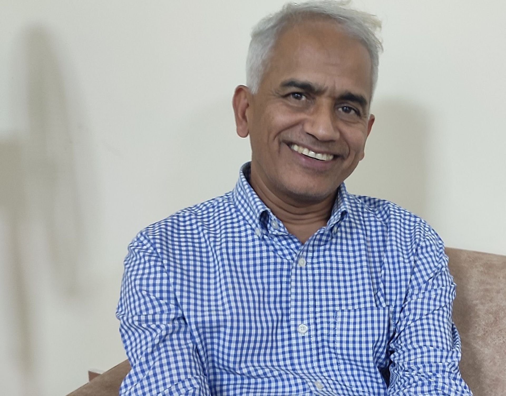 ‘स्वदेशमै भिभिआइपीहरुको उपचार गर्न पाउँदा उत्साहित भएका छौँ’